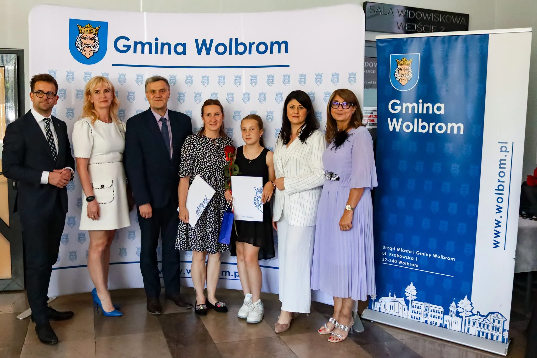 23 stypendystów nagrodzonych przez Burmistrza Wolbromia — zdjęcie 11
